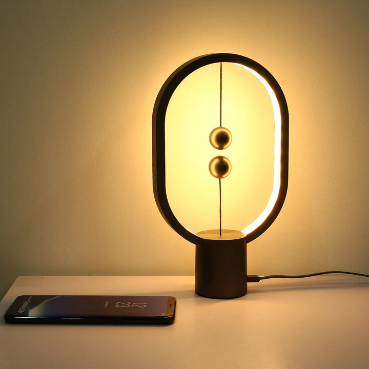 Tao - Moderne Nordisk Magnetisk Balans LED Lampe | Luvikno