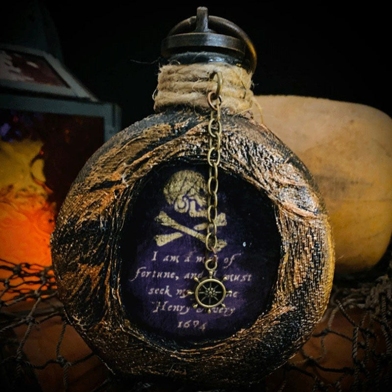 Skull Pirate Rum Bottle laget av harpiks | luvikno