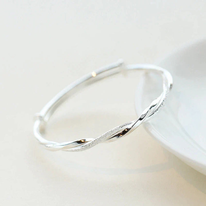 Elegant Vridde Sølv Armbånd Luvikno