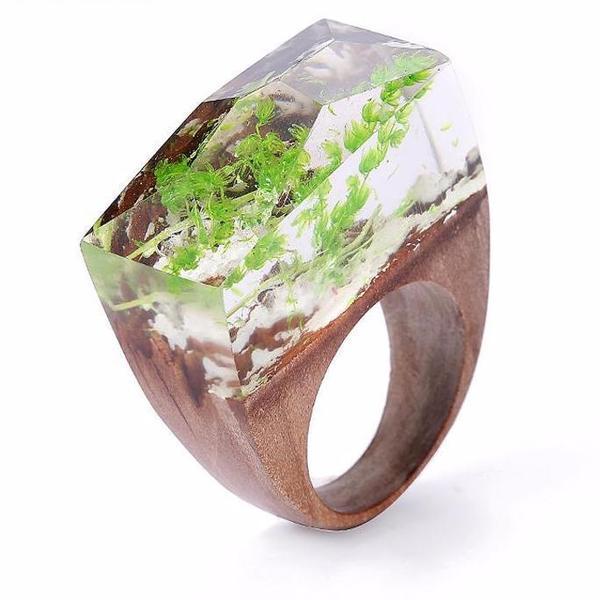 Quanta - Kapslet grønn planteharpiks ring | Luvikno