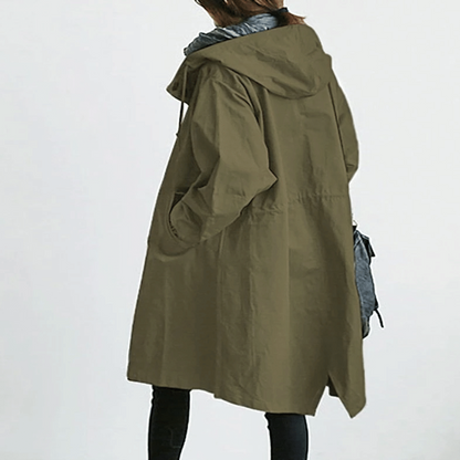 Luvik | Sadetakki hupulla - Vedenpitävä - Yliurheilullinen tuulenpitävä