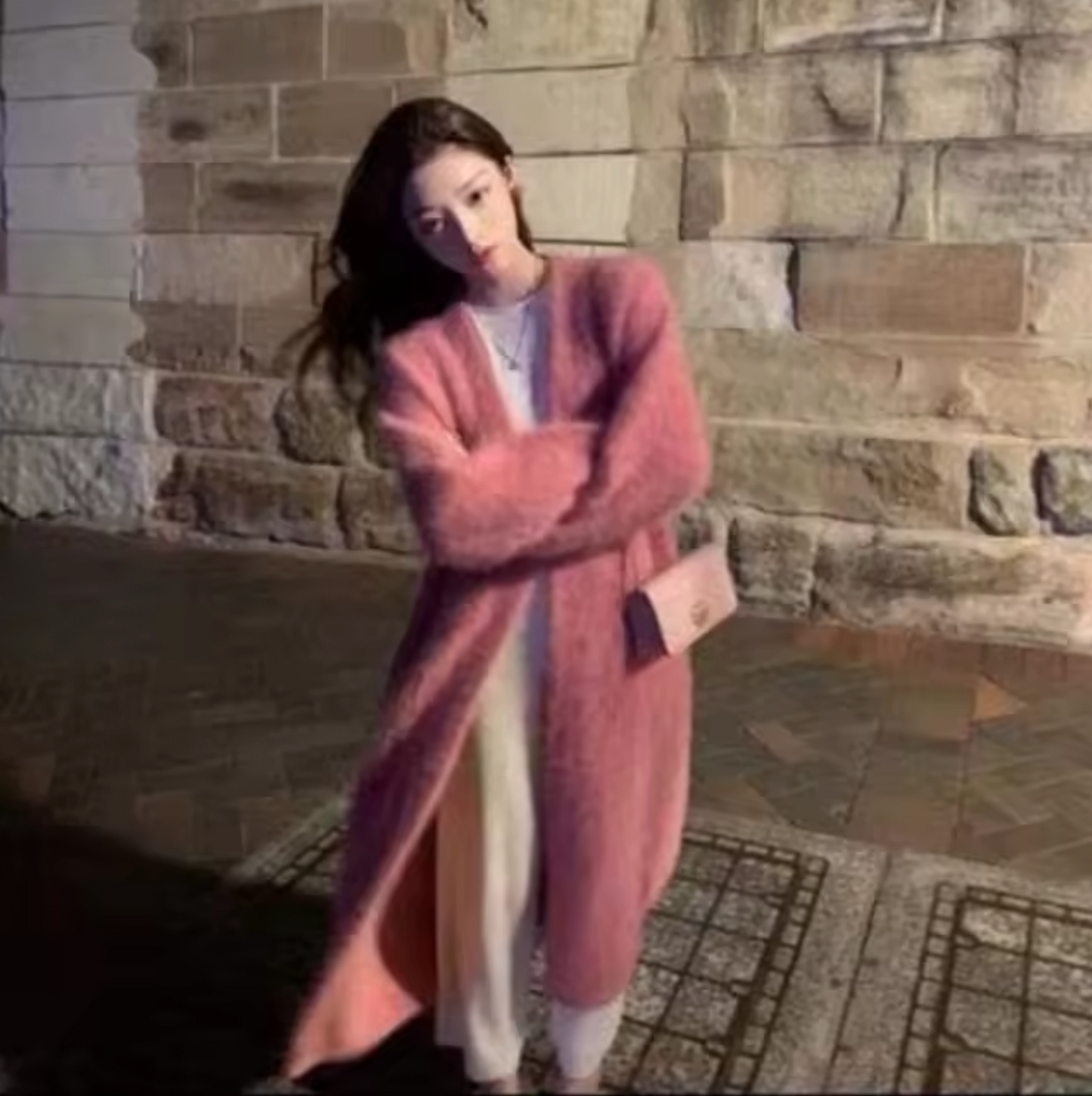 Luvik | Neulepaito Naisille