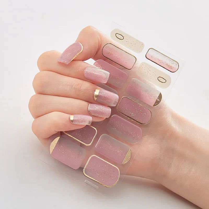 GlitzNail – Festive Christmas Nails Rask, Komplett Uten Salong Luvikno