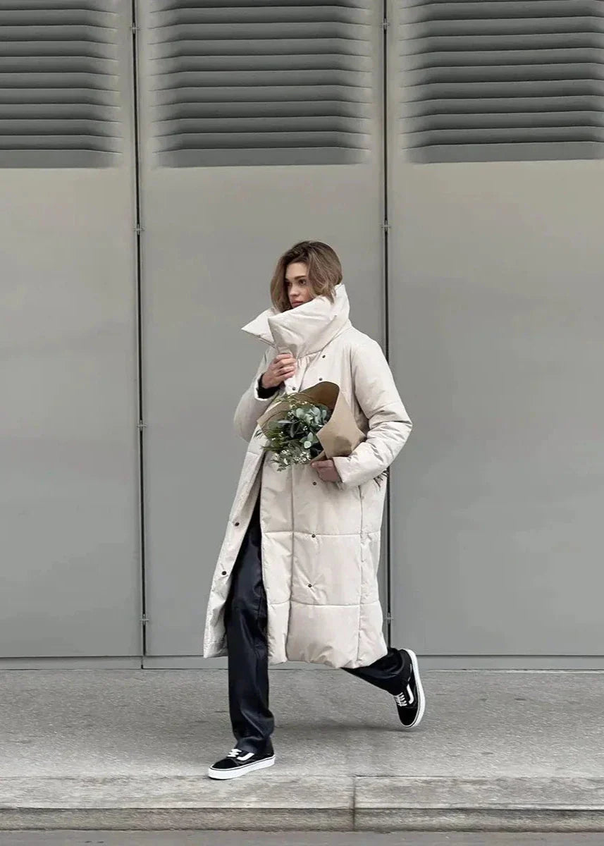 Luvik | Ylihkokokoinen pystykaulustakki