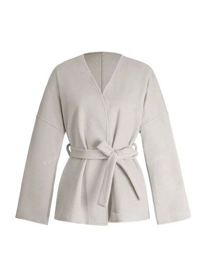 Luvik | Vöri takki vyöllä