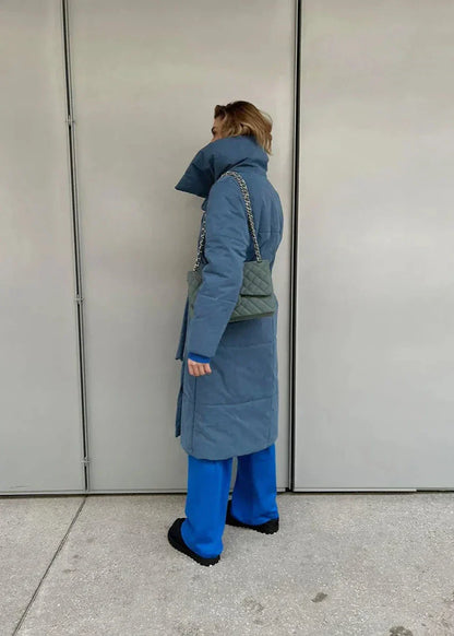 Luvik | Ylihkokokoinen pystykaulustakki