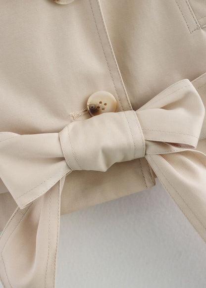 Luvik | Lyhyt vyötrench takki, jossa on ylisuuret läpät