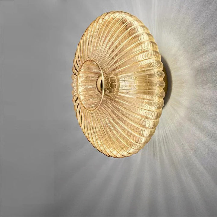 Luvikno | Elegance Glass - Finesse Glass Vegglampe for Elegant Interiørbelysning
