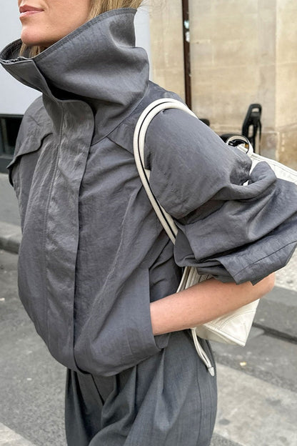 Luvik | Harmaa Korkea Kaulustakki