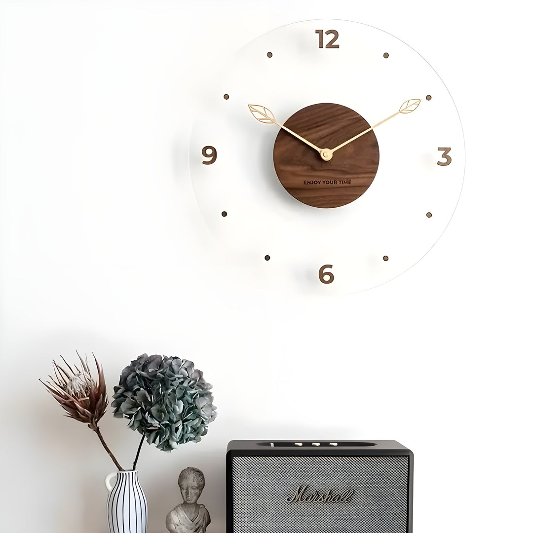 Minimalistisk, stille veggklokke med et enkelt design for ethvert rom Luvikno