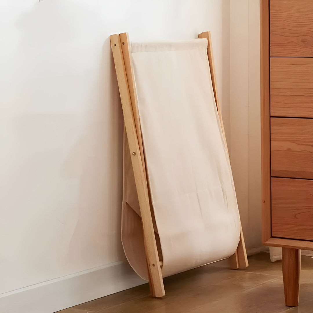Brettbar kleskurv laget av tre – Robust tresdesign | Dekorativ og funksjonell | Luvikno