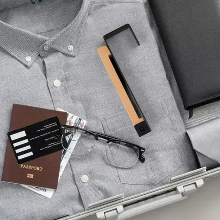 Luvikno | HangClothes – Den sammenleggbare premium dørkroken!