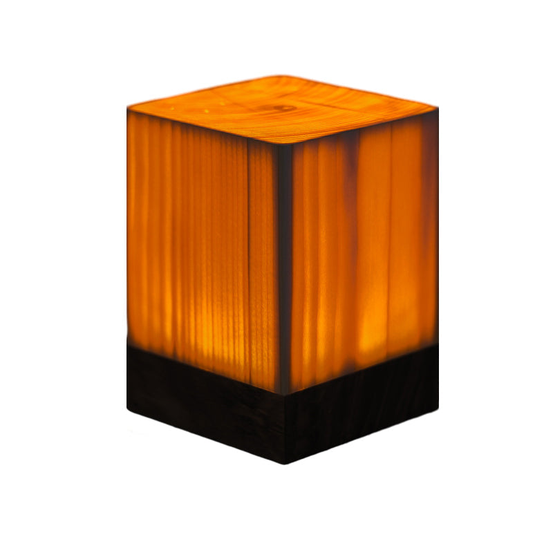 Stilig LED Bordlampe - WoodGlow | Luvikno