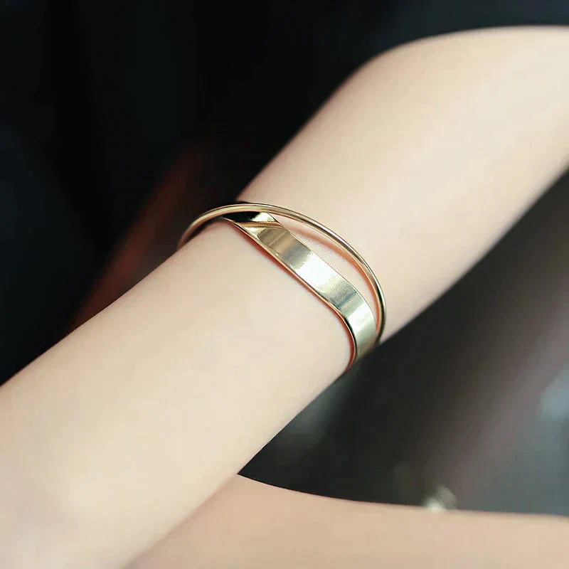 Elegant europeisk armbånd | Tilgjengelig i fantastisk sølv og luksuriøst gull! Luvikno