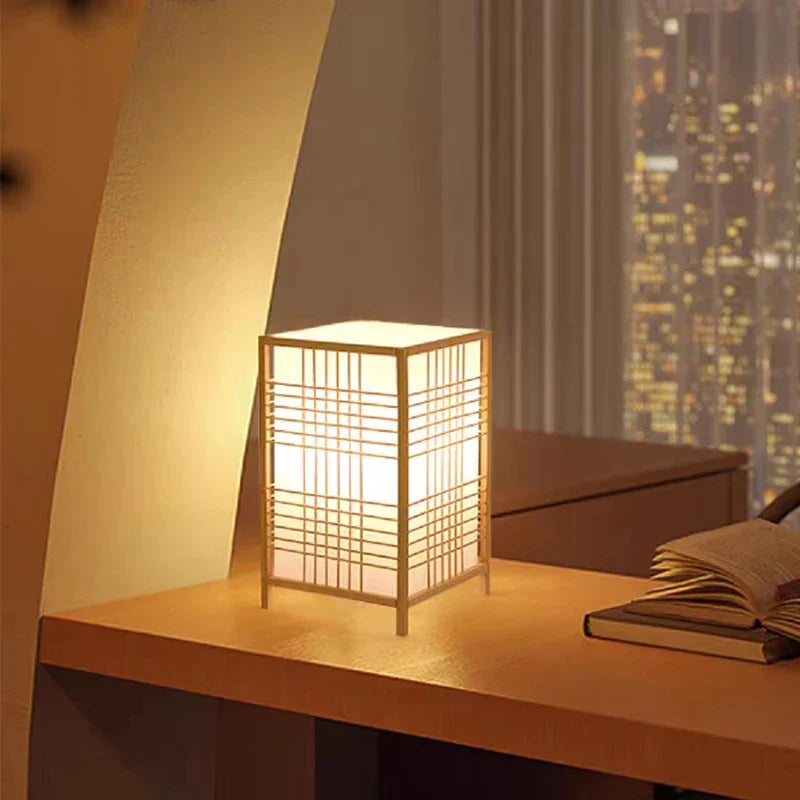 Luvikno | Japansk bordlampe