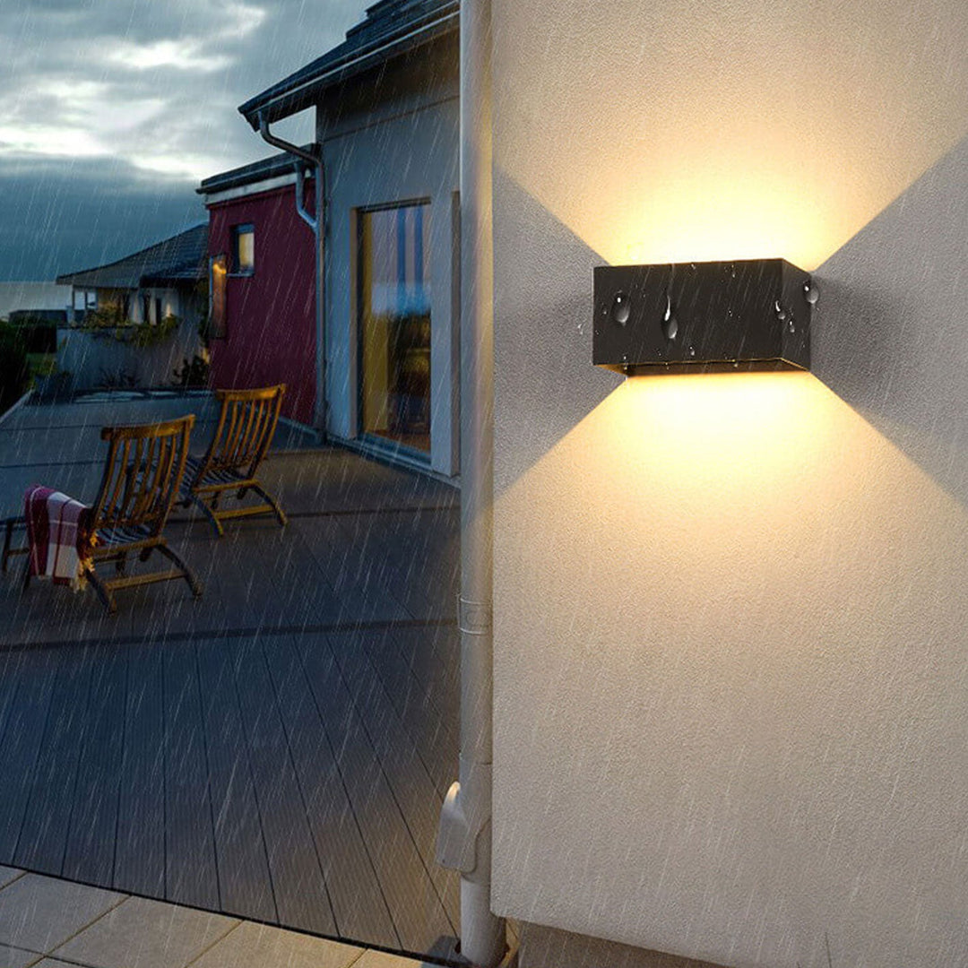 Moderne Utendørs Vannavstøtende Rektangulær LED Opp og Ned Belyst Utendørs Vegglampe | Luvikno