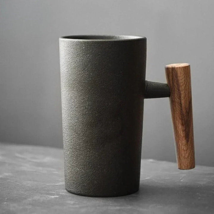 ScandiSip Keramisk Kopp – Minimalistisk Skandinavisk Design med Treskaft | Luvikno