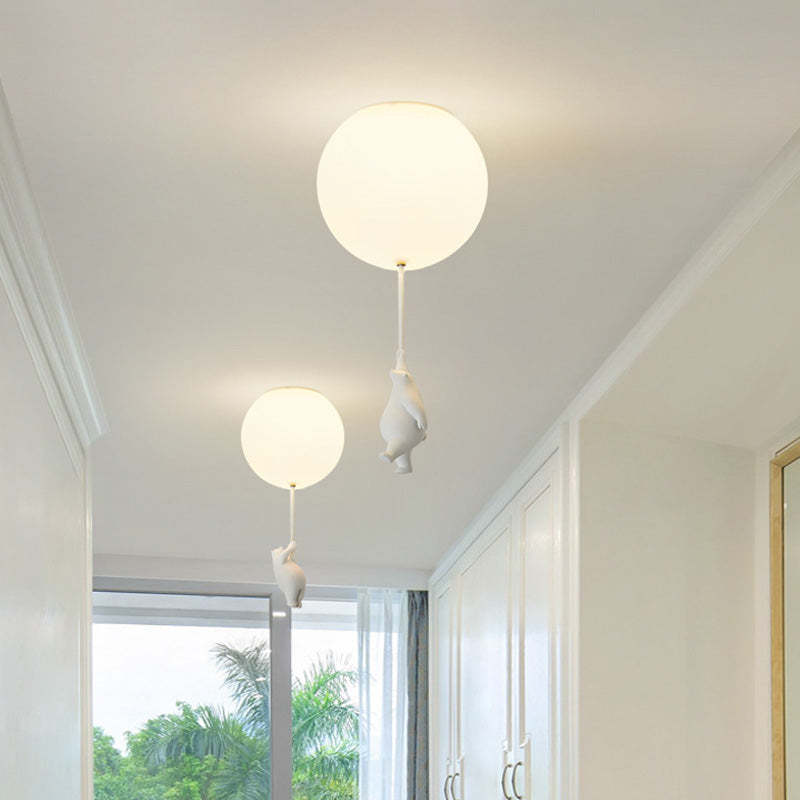 SkyDream Kids Taklampe med Bjørn og Ballong - Lekent Design og Energisparende LED-belysning | Luvikno