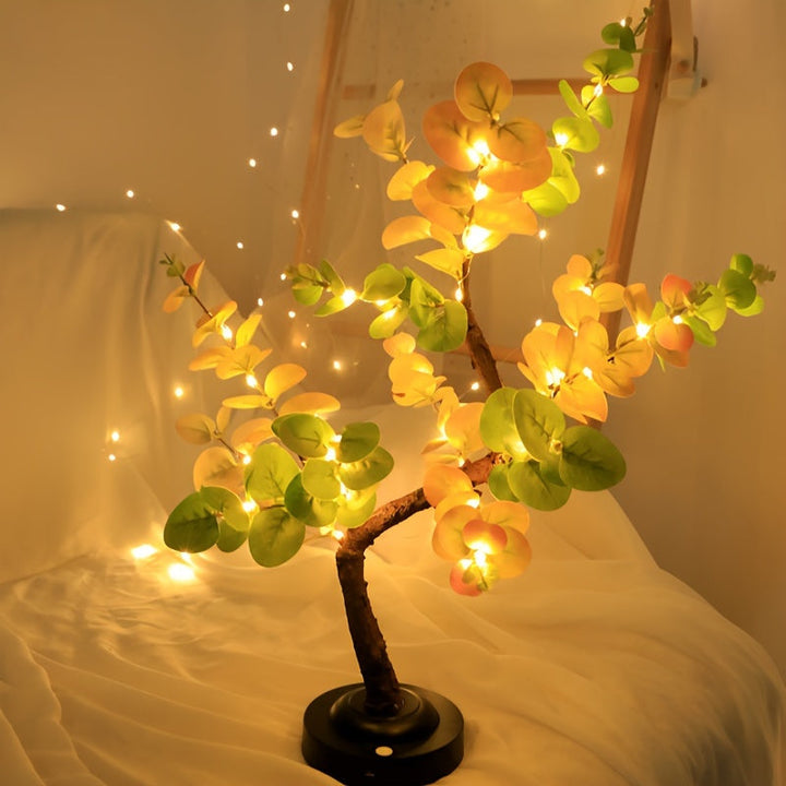 EucalyptusGlow Tre - LED Bonsai Lampe med Oppladbar Drive Luvikno