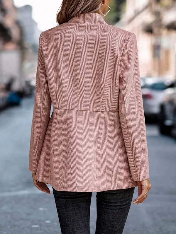 Luvik | Ensfarget moderne rosa blazer med lange ermer