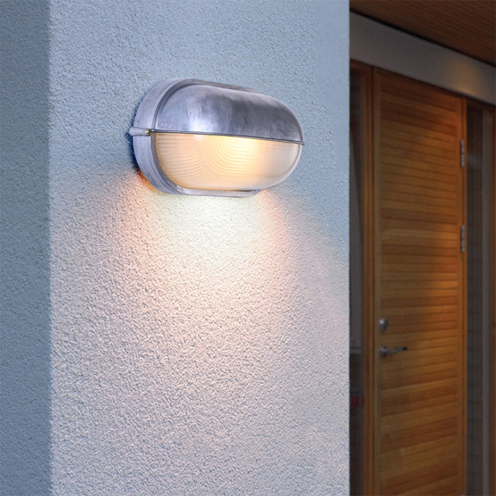 Elegant vanntett utendørs vegglampe | Luvikno