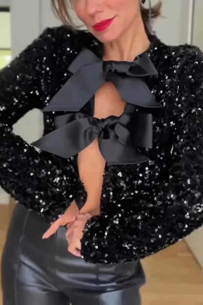 Luvik | Mahdollisuudet juhlia, solmupintaan sidottu helmijakku