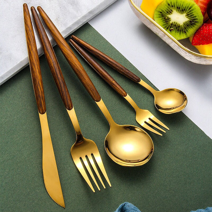 Elegant treske manual gull bestikksett for sofistikert middag | Luvikno
