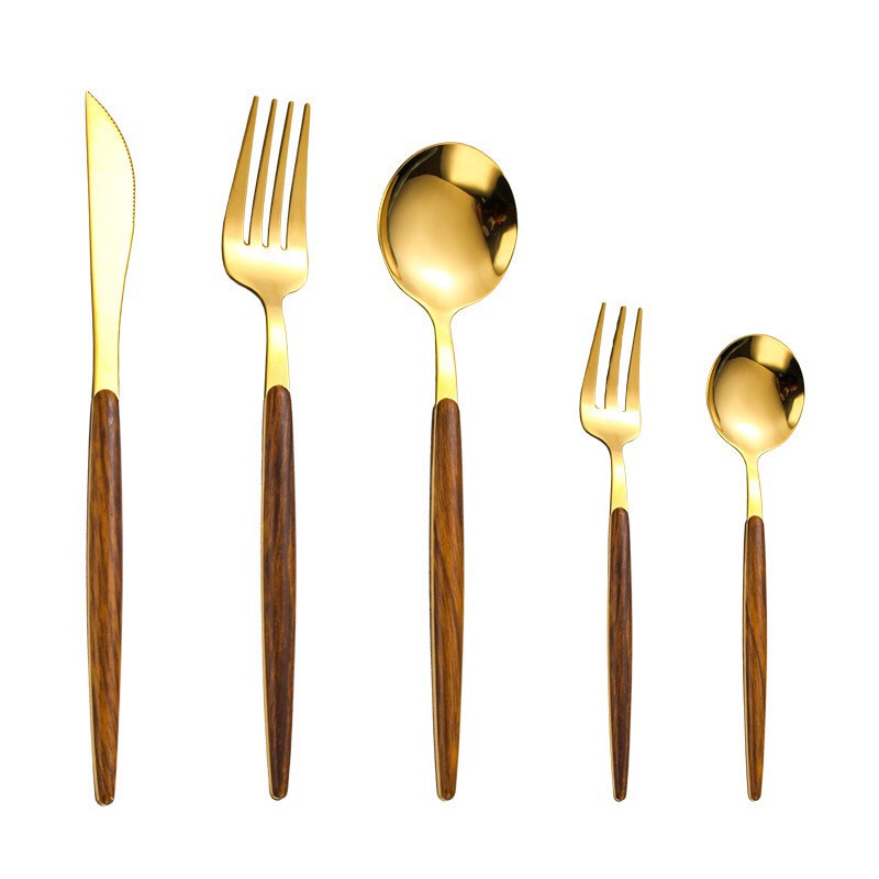 Elegant treske manual gull bestikksett for sofistikert middag | Luvikno