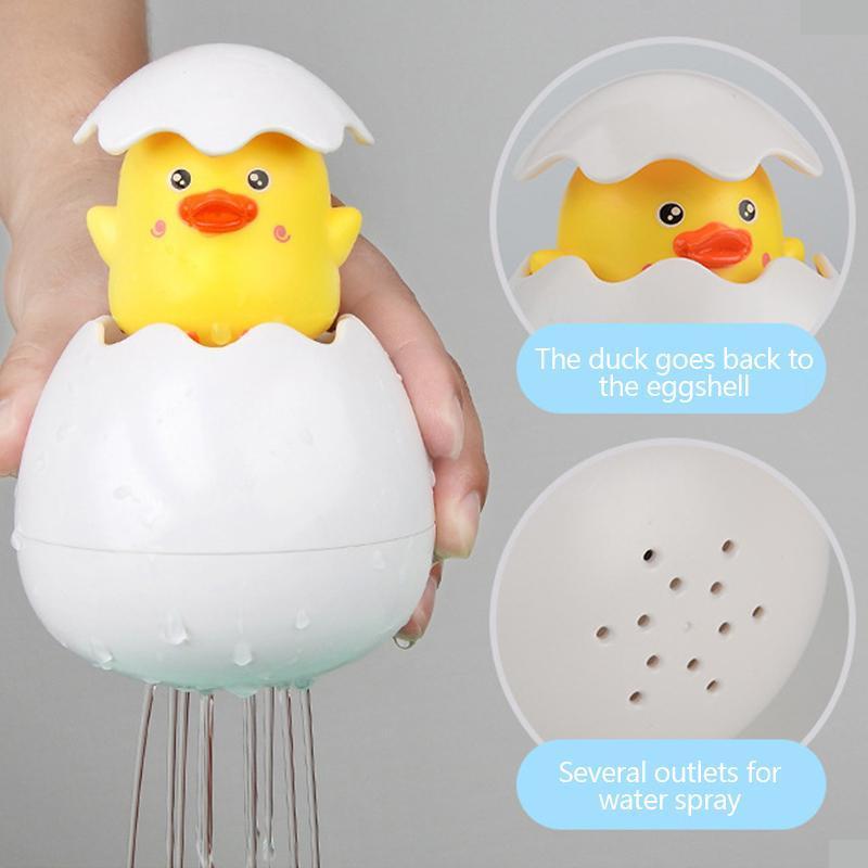 Slip-on Duckling Spray Bath Toy | Luvikno