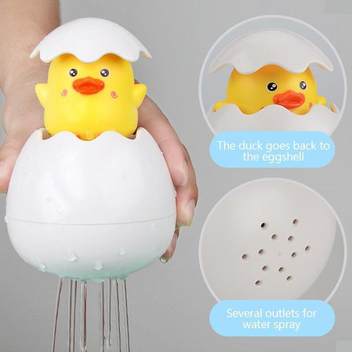 Slip-on Duckling Spray Bath Toy | Luvikno