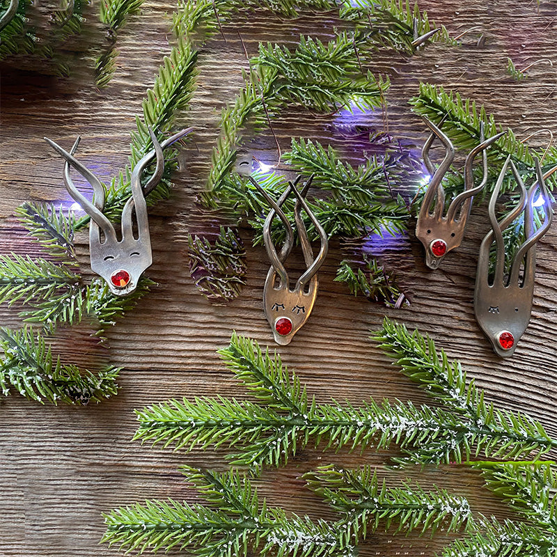 Morsom Gaffel Reinsdyr Ornament | Luvikno