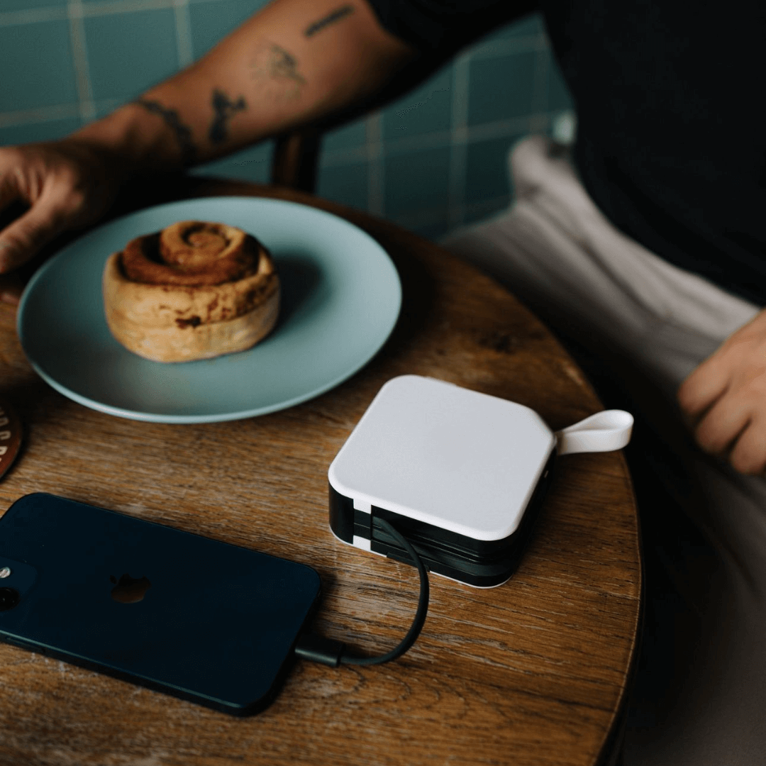 PowerGo Pro – Trådløs Hurtiglading Power Bank | Luvikno