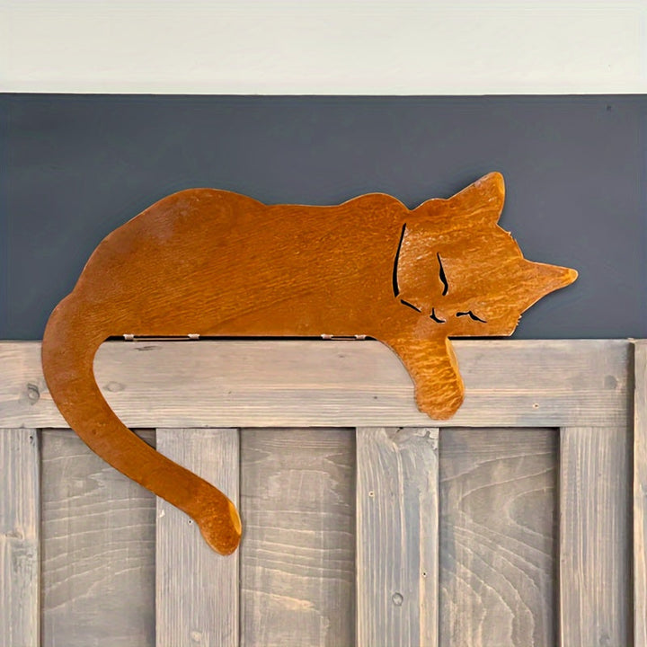 Luvikno | Hagefigur Sover Katt | Rustikk Design | Værbestandig Jern | Dekorativ Høydepunkt for Utendørsområder