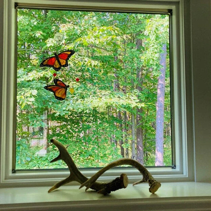 Flekkete Monarch Butterfly Glass Window Decor | Luvikno