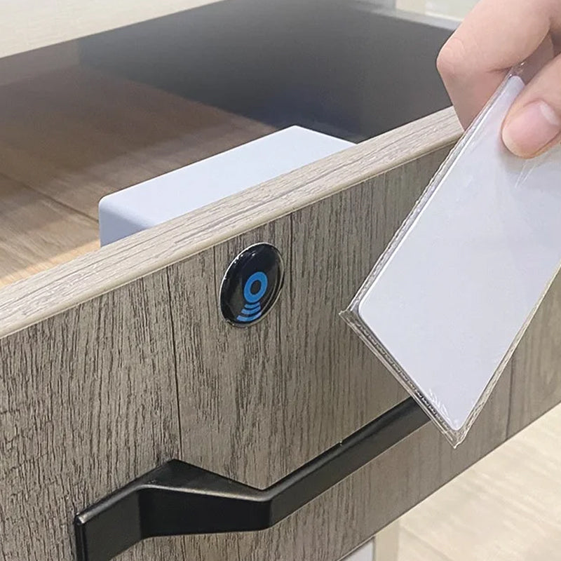 Elektronisk skaplås DIY for tre skuffeskap | Luvikno
