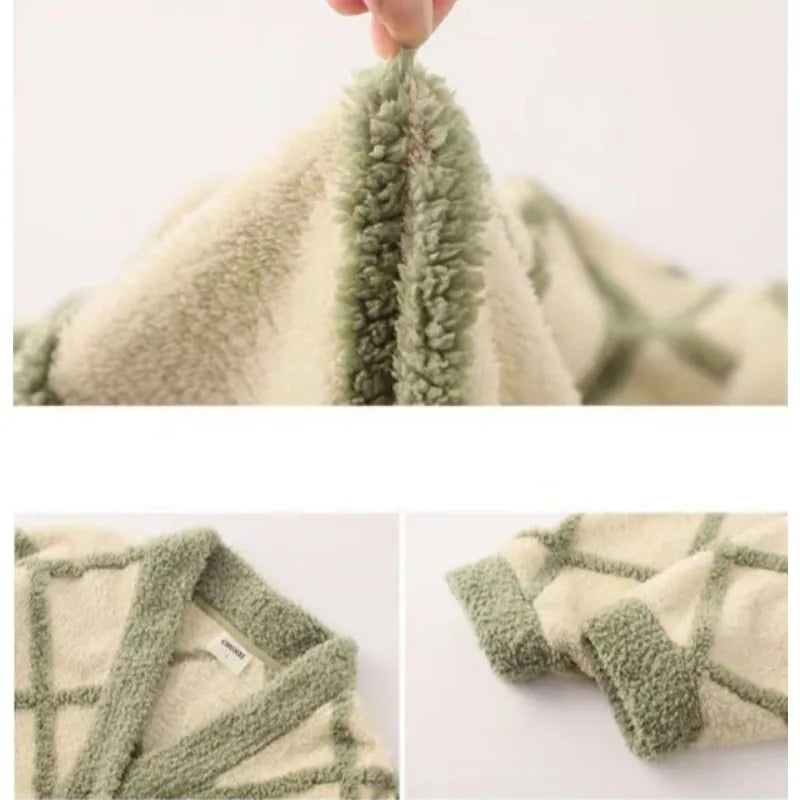 Luvik | Mukava Yöpuku - Pehmeä koralli fleece -yöpuku ruudullisella liivillä naisille