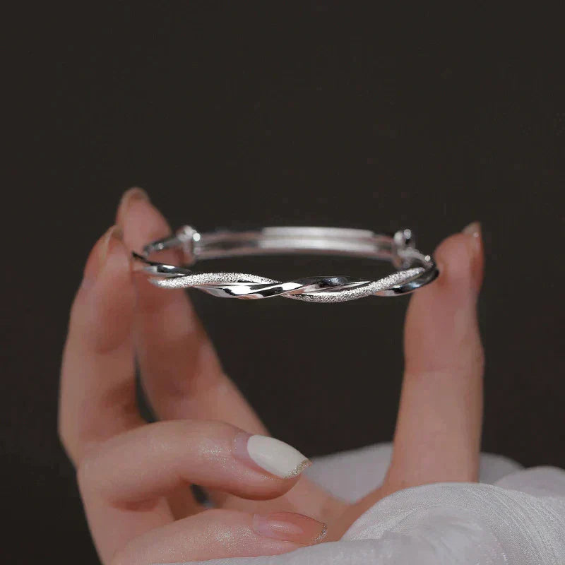 Elegant Vridde Sølv Armbånd Luvikno