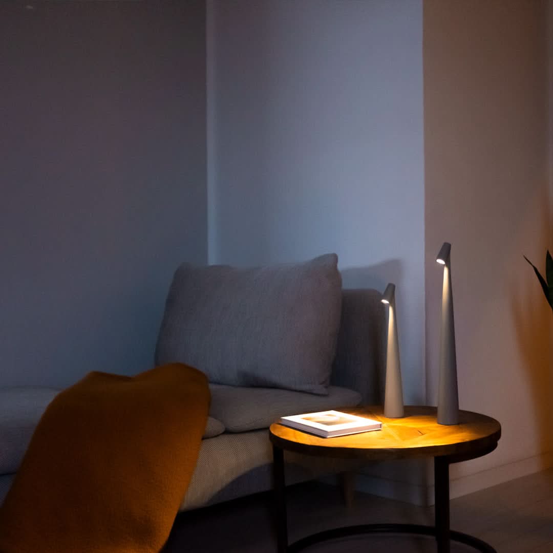Oppladbar LED Bordlampe | Luvikno