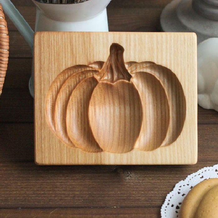 Luvikno | FolkloreCarve — Bake magiske mesterverk uten klissete stress