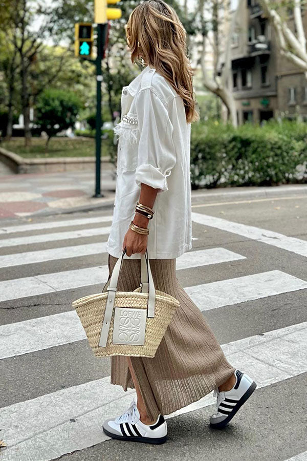 Luvik | Valkoinen yksivärinen tupsupaita väljä takki