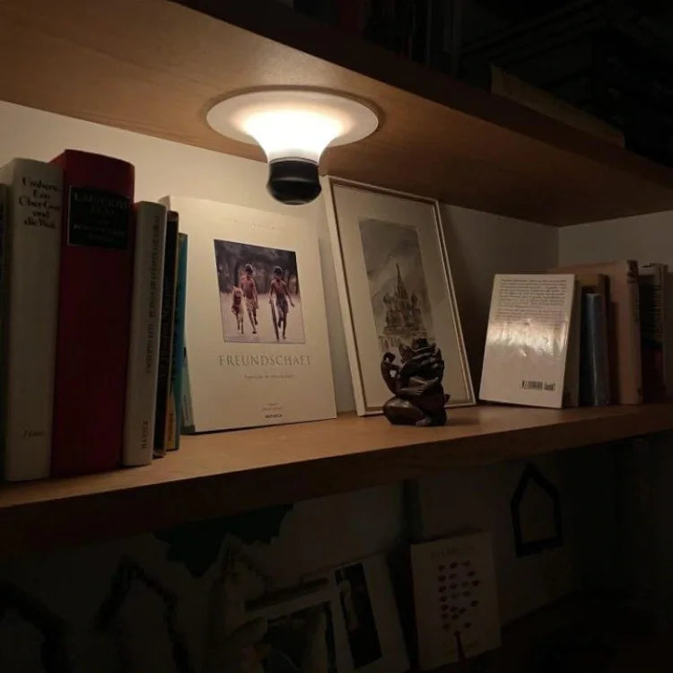 LED vegglampe med oppladbart sugefeste Luvikno