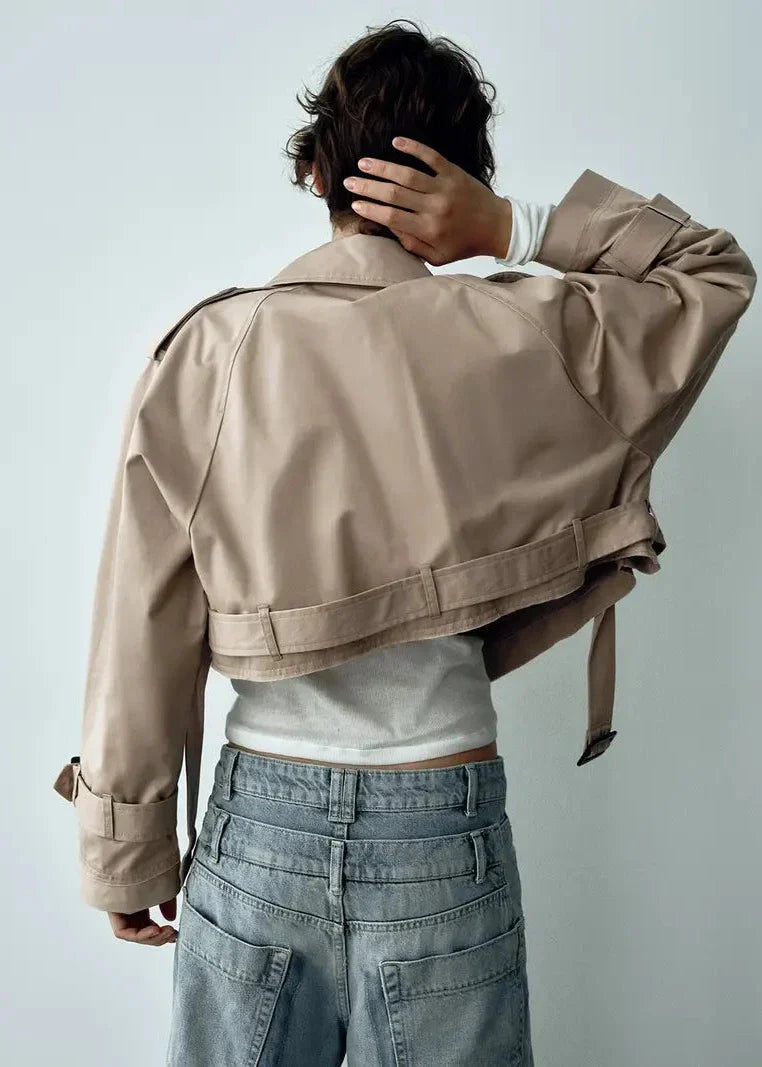 Luvik | Lyhennetty tuulitakki naisille