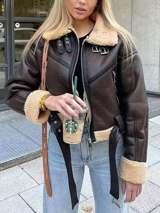 Luvik | Ruskea lammasvillavuorattu nahkasaumakärki lyhyt takki