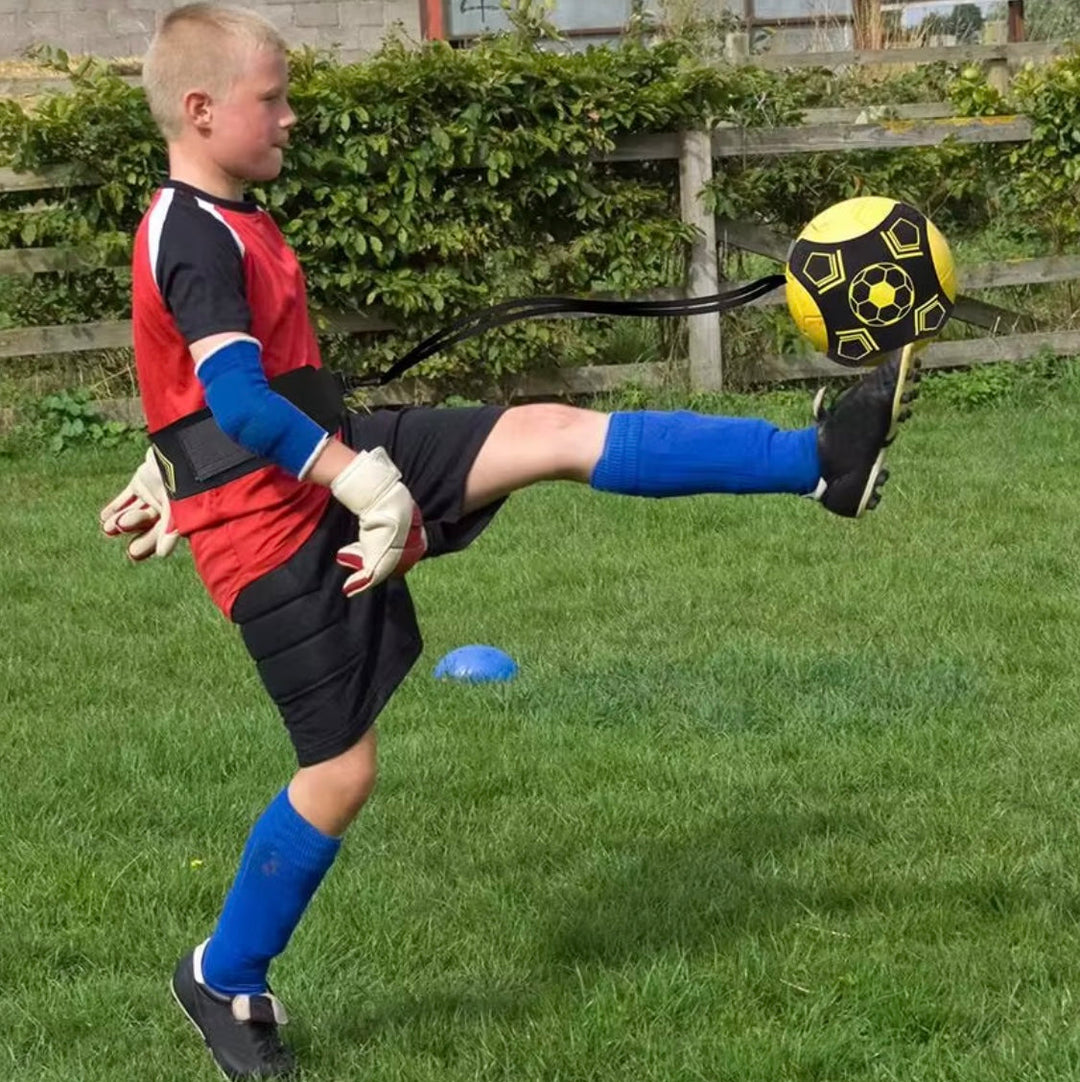 Uavhengig fotballtrening system for hjem Luvikno