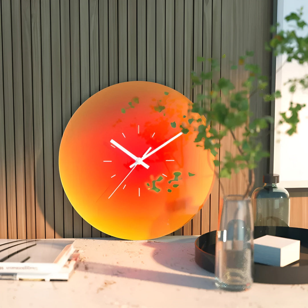 Glass Veggklokke – Moderne Design med Solnedgangsmotiv | Luvikno