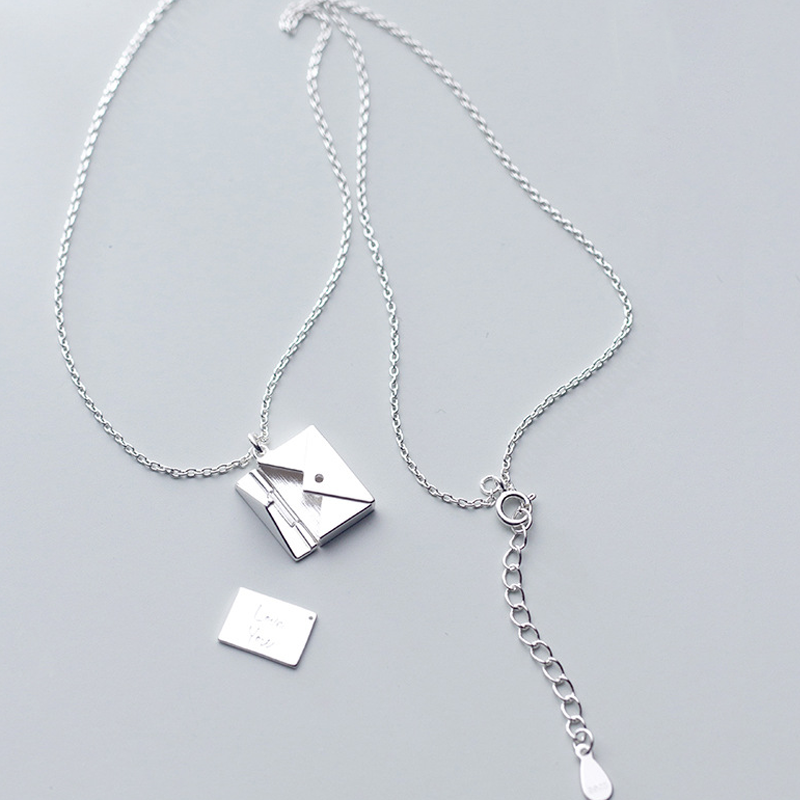 Luvikno | Wrap Necklace laget av Titanstål