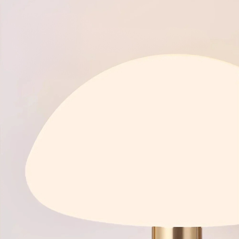Luvikno | Elegant Krem Bordlampe – Atmosfærisk Belysning for Hjemmet