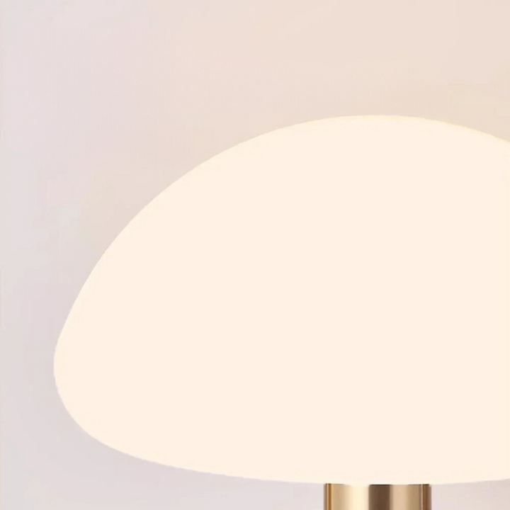 Luvikno | Elegant Krem Bordlampe – Atmosfærisk Belysning for Hjemmet