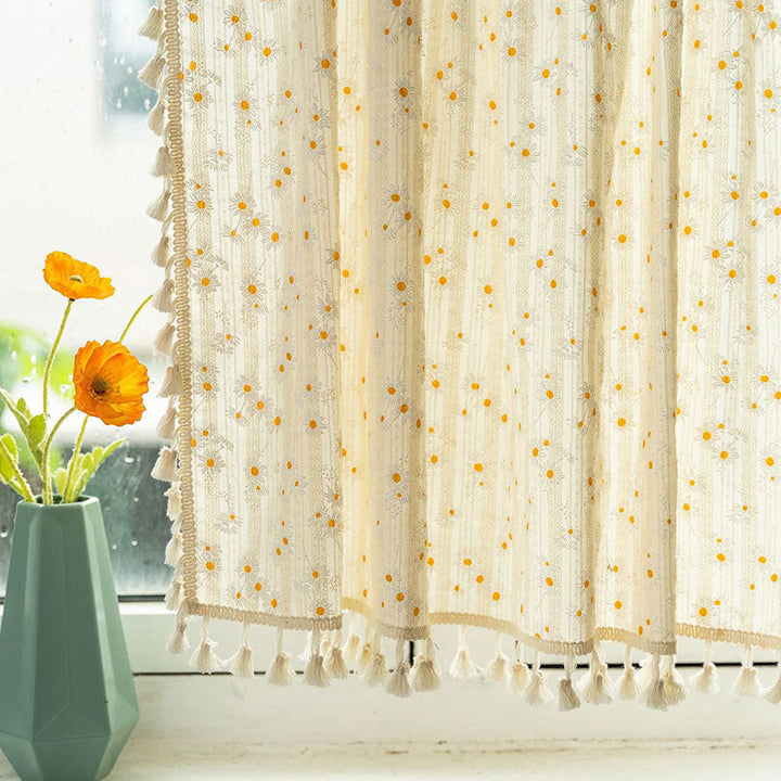 Beige Daisy Pattern Tier Gardin i Bomull Lin Stoff | Luvikno