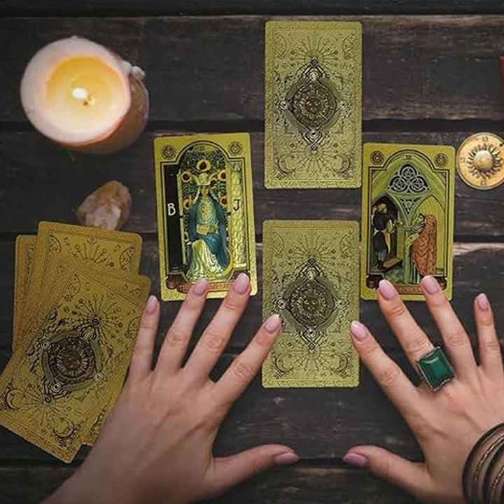 Luvikno | Utforsk den mystiske verden av tarot Gullfarget tarot